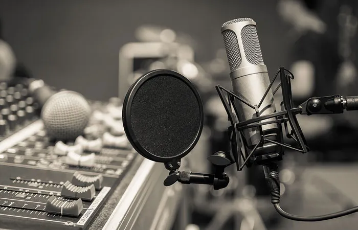 0213_DiaRadio_700x450