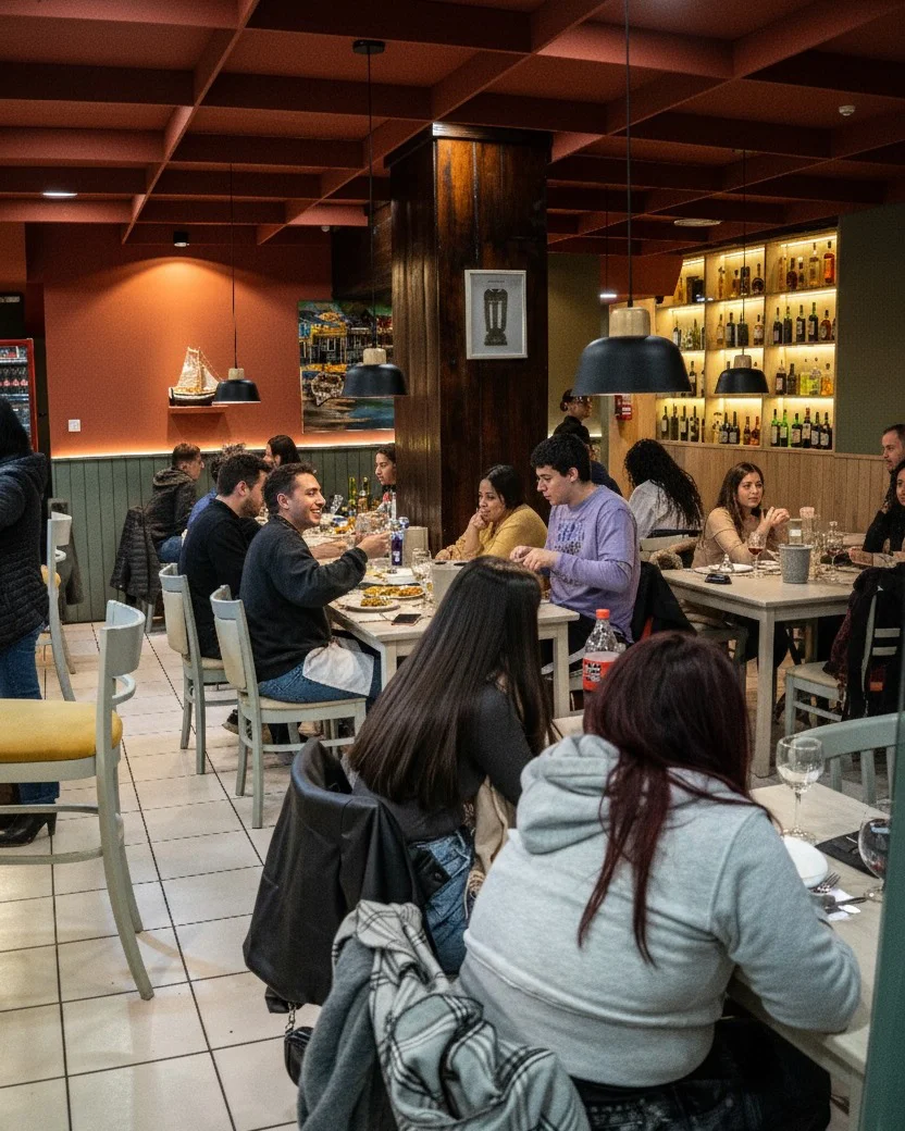 Un lugar donde los sabores se mezclan con las risas y el buen momento ✨Así se vive cada noche en