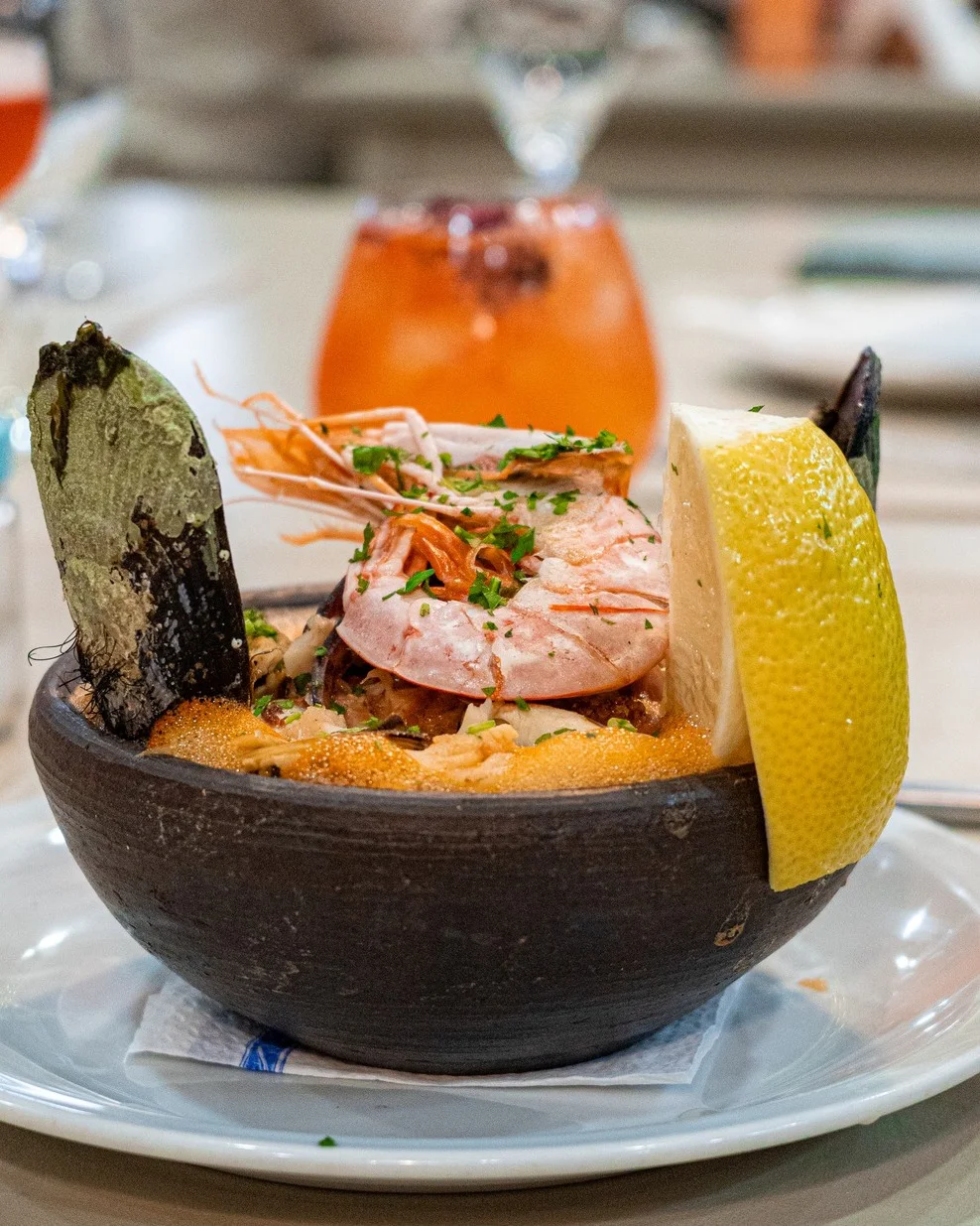 La tradición humeante de Chile🔥Nuestra Paila Marina es pura esencia del Pacífico-mariscos fresc (1)