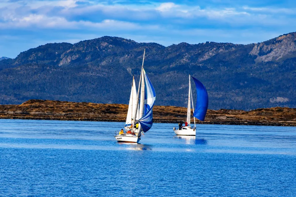 Foto regata por el 215 aniversario de prefectura 2