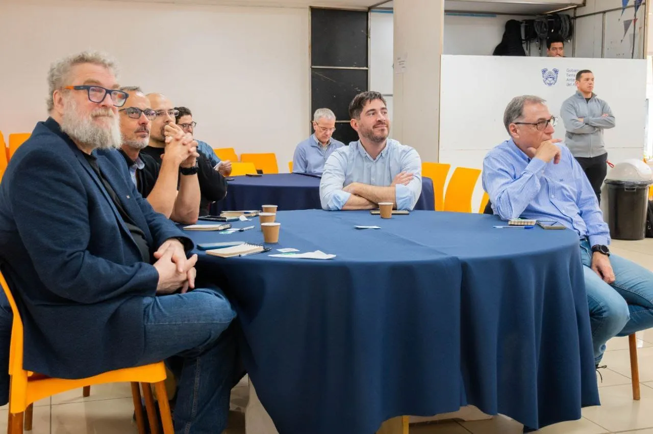 WhatsApp Image 2025-11-10 at 23.17.35