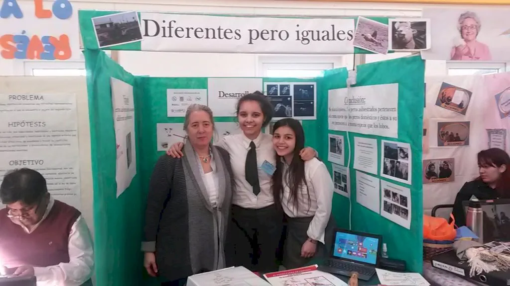 oriana sangiovanni niña 4 graduada icpa untdf_1770740573