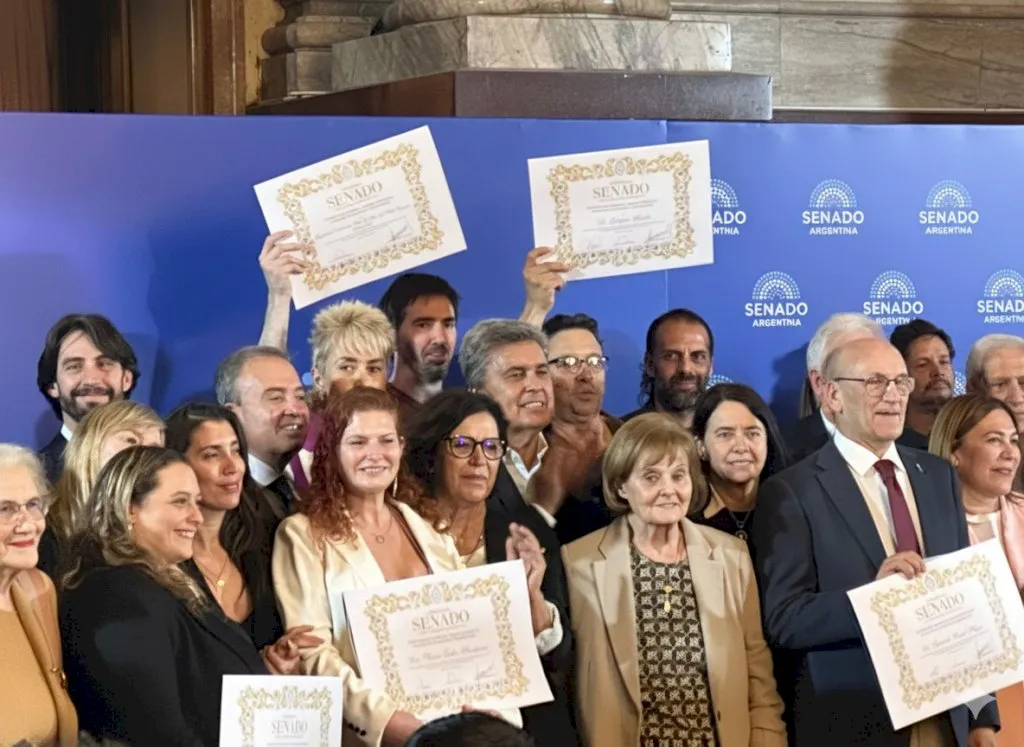 whatsapp image 2025-11-12 at 23.16.55 (1)_1763035531