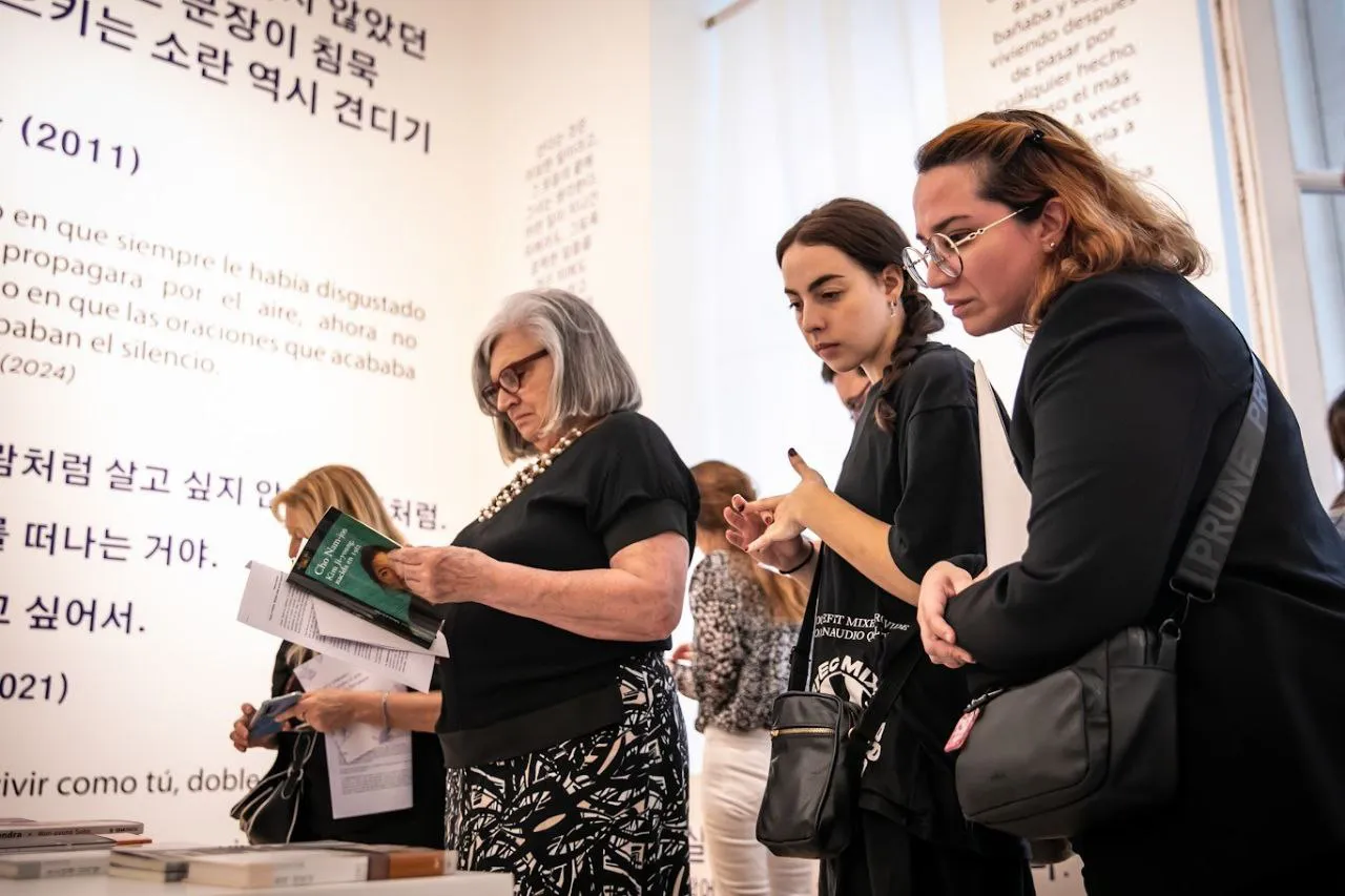 photo_5158875478143119095_y