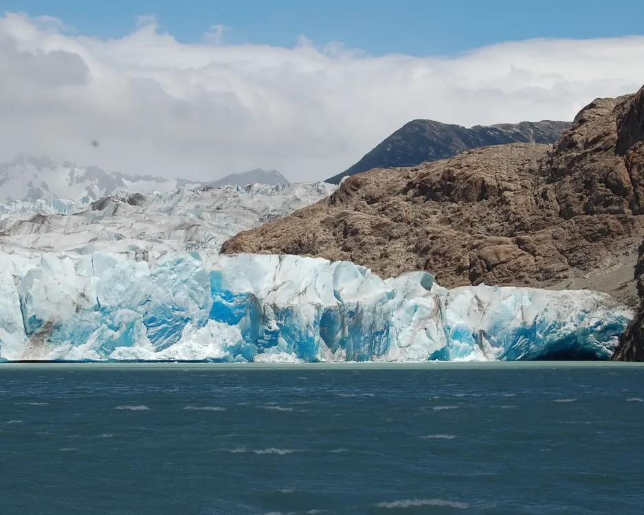Ambiente Sur ratificó su oposición a la modificación de la Ley de Glaciares por ser ambientalmente regresiva y porque el daño a las reservas de agua dulce sería irreversible.