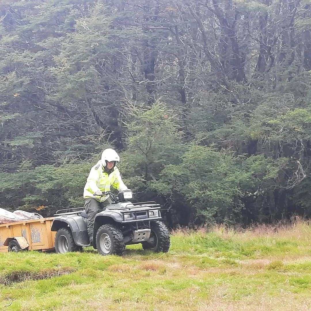 Puesta en valor del Mirador Bahía Lapataia El Parque Nacional Tierra del Fuego continúa trabajando para ofrecer servicios de calidad y revalorizar sus espacios más emblemáticos. Actualmente, nos encontramos en la segunda -1