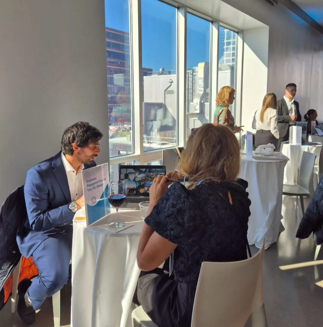 photo_5161219804437262232_y