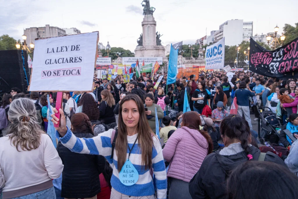 Marcha-Agua-Congreso-Credito-Pepe-Mateos-Greenpeace-15-1-1024x683