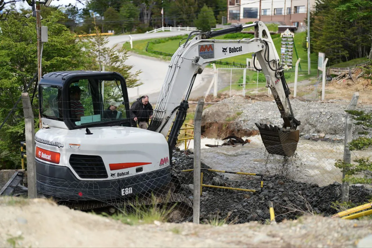 WhatsApp Image 2025-11-10 at 21.00.30